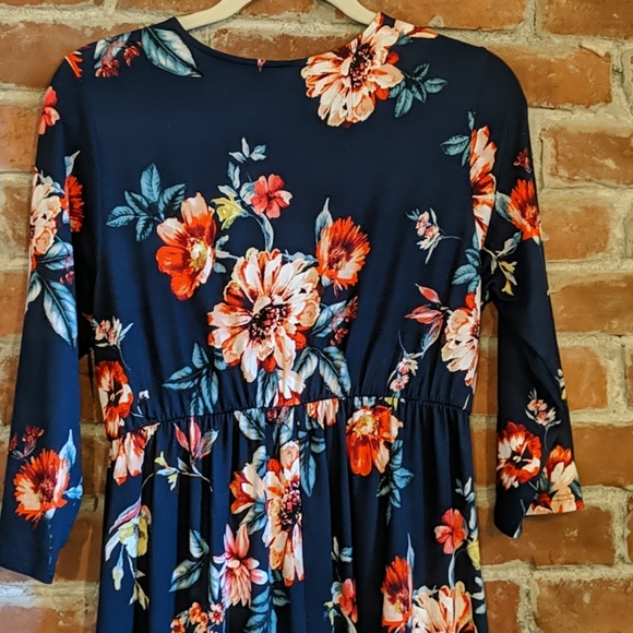 Maternity dress - hi-lo skirt - Picture 3 of 4